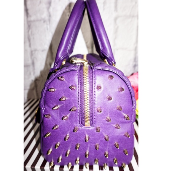 UNIQUE HENRI BENDEL No.7 Qulit STUDDED BAG - Picture 4 of 5
